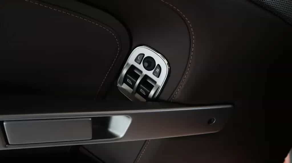 Aston Martin V8 Vantage *4.7l Sportshift II* 12/2013-photo-12