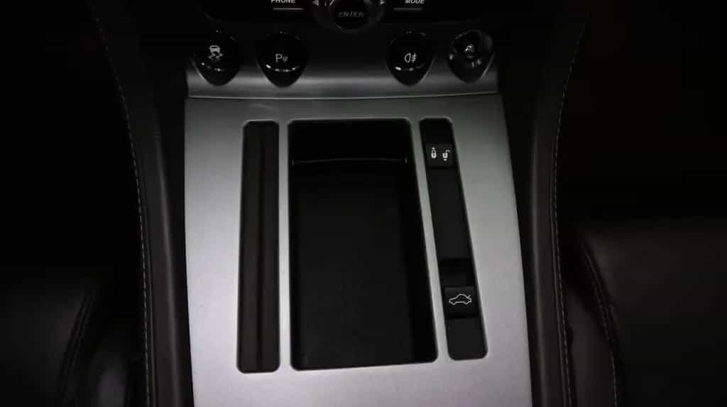 Aston Martin V8 Vantage *4.7l Sportshift II* 12/2013-photo-16