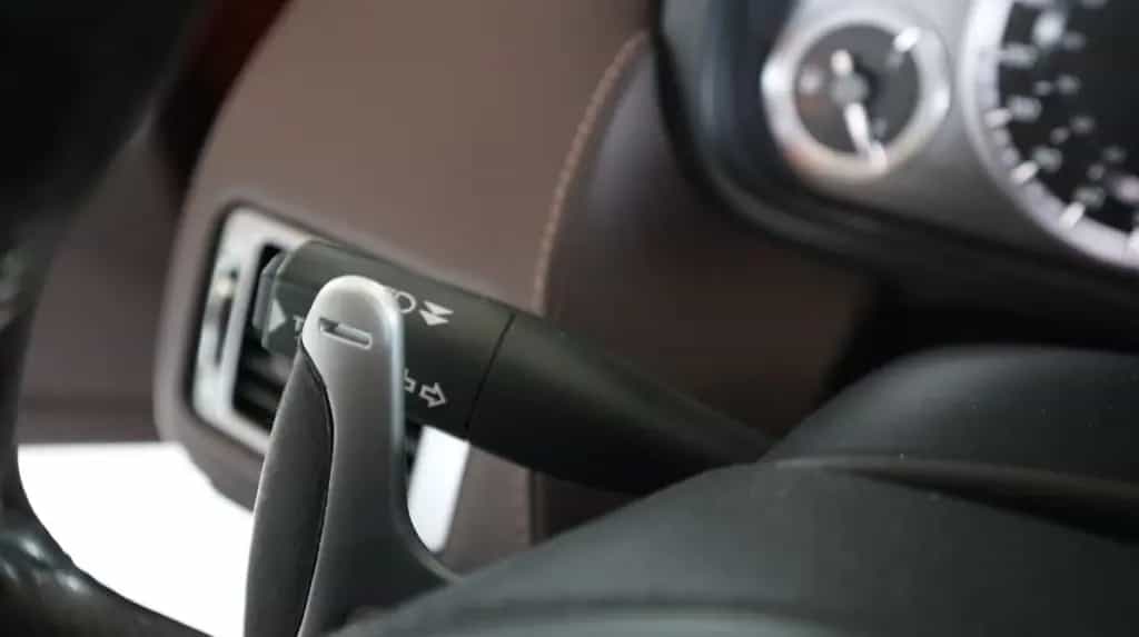Aston Martin V8 Vantage *4.7l Sportshift II* 12/2013-photo-21