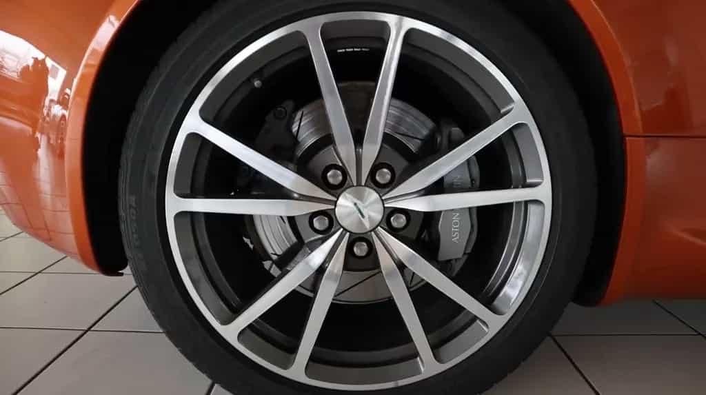 Aston Martin V8 Vantage *4.7l Sportshift II* 12/2013-photo-8
