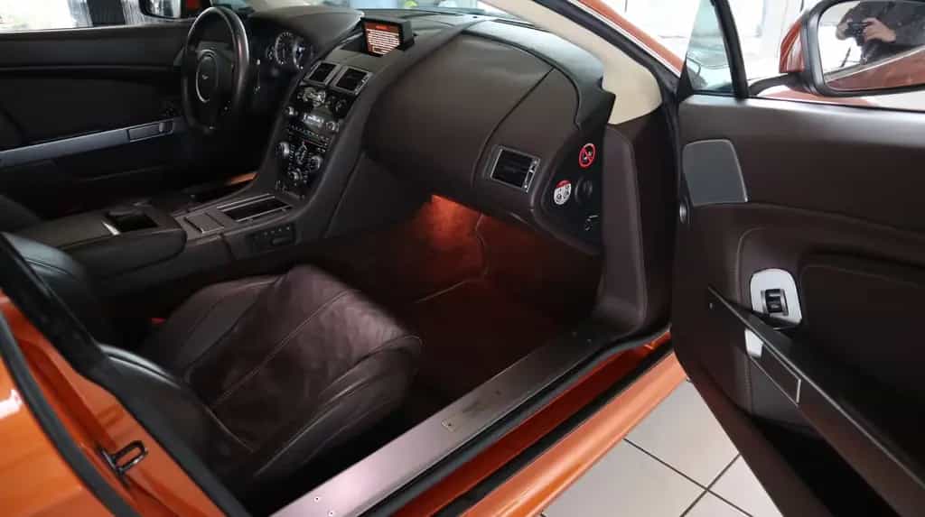Aston Martin V8 Vantage *4.7l Sportshift II* 12/2013-photo-9
