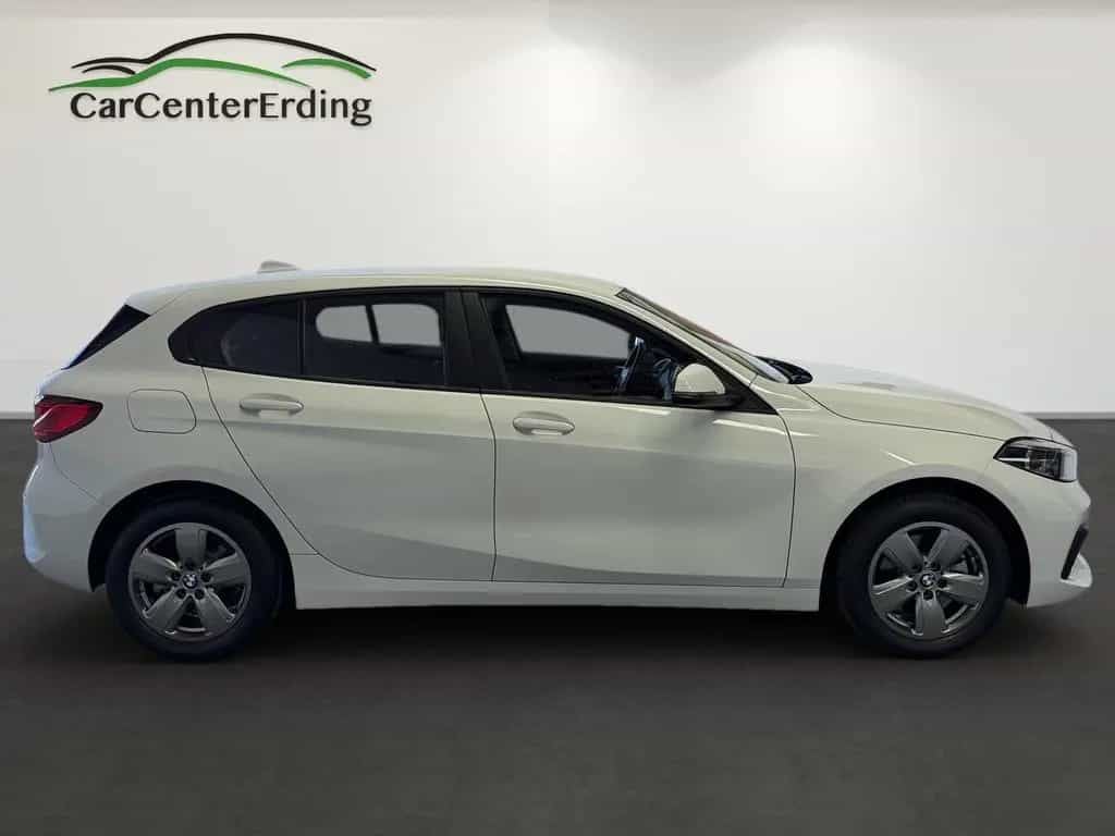BMW 1 Series 08/2022-photo-2
