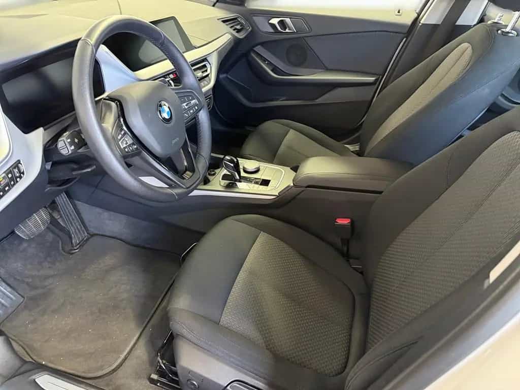 BMW 1 Series 08/2022-photo-9