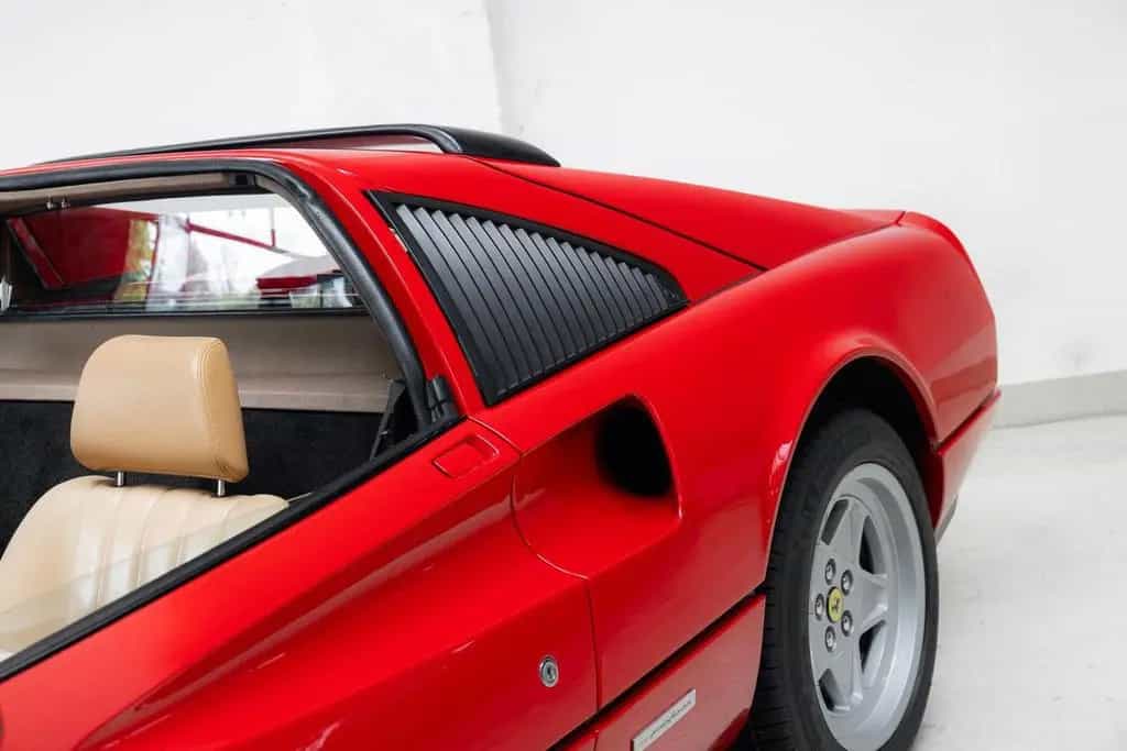 Ferrari 328 GTS - Dealer Maintained - Original KM - 12/1986-photo-26