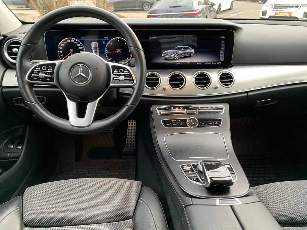 Mercedes-Benz E 300 E300d Limousine AHK+Distronic+LED+Widescreen+RFK 07/2019-photo-12