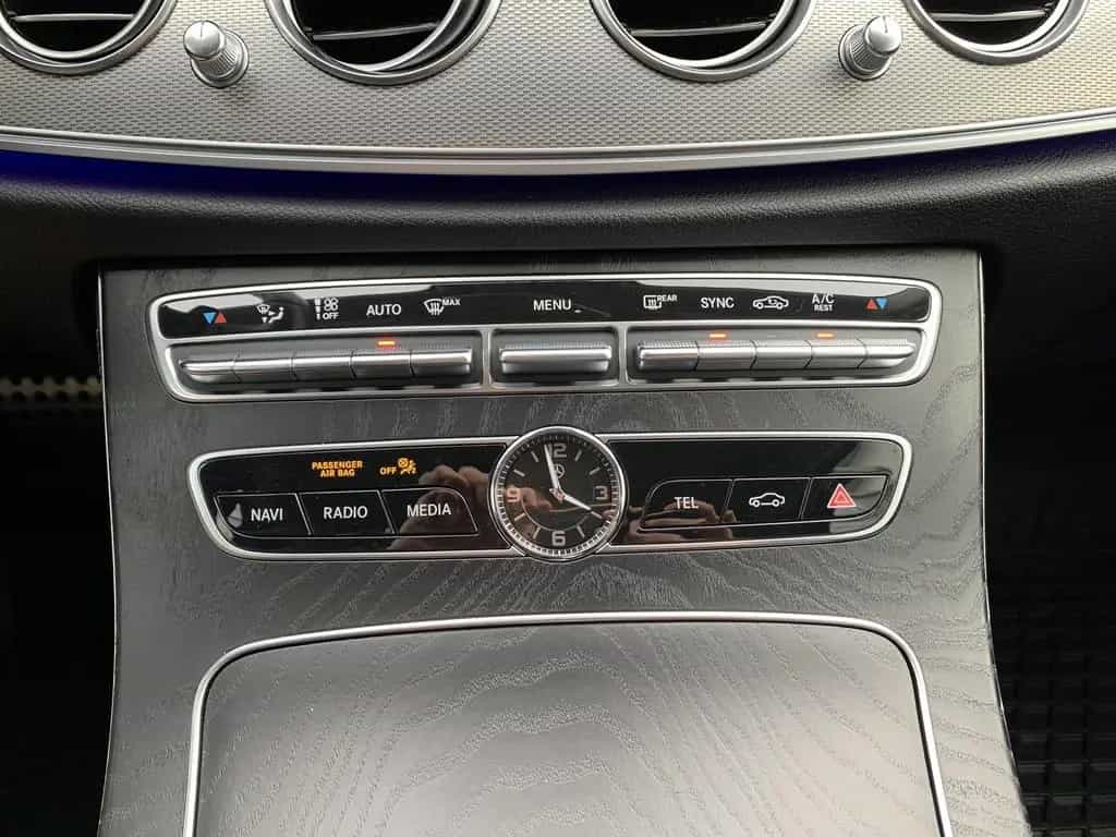 Mercedes-Benz E 300 E300d Limousine AHK+Distronic+LED+Widescreen+RFK 07/2019-photo-15