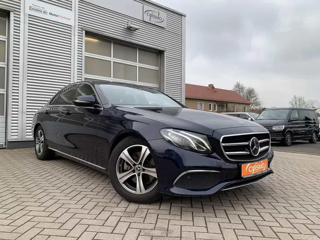 Mercedes-Benz E 300 E300d Limousine AHK+Distronic+LED+Widescreen+RFK 07/2019-photo-2