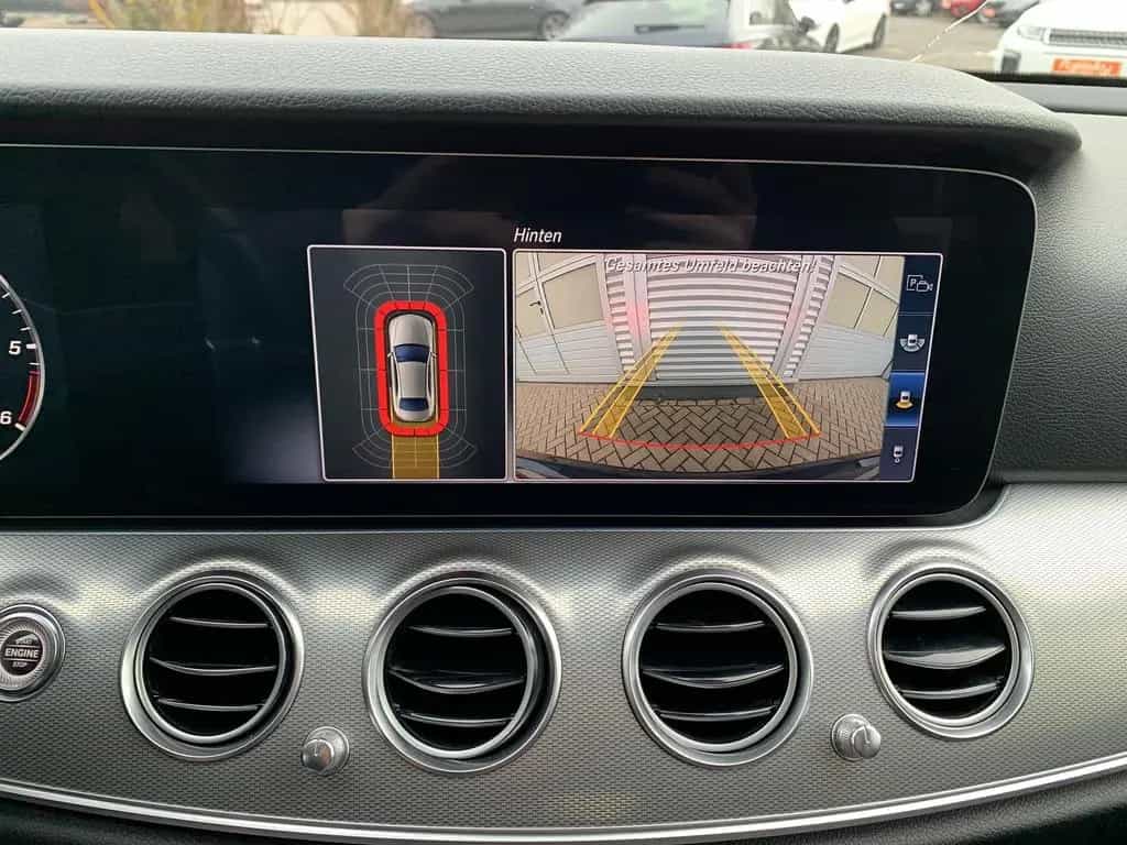 Mercedes-Benz E 300 E300d Limousine AHK+Distronic+LED+Widescreen+RFK 07/2019-photo-23