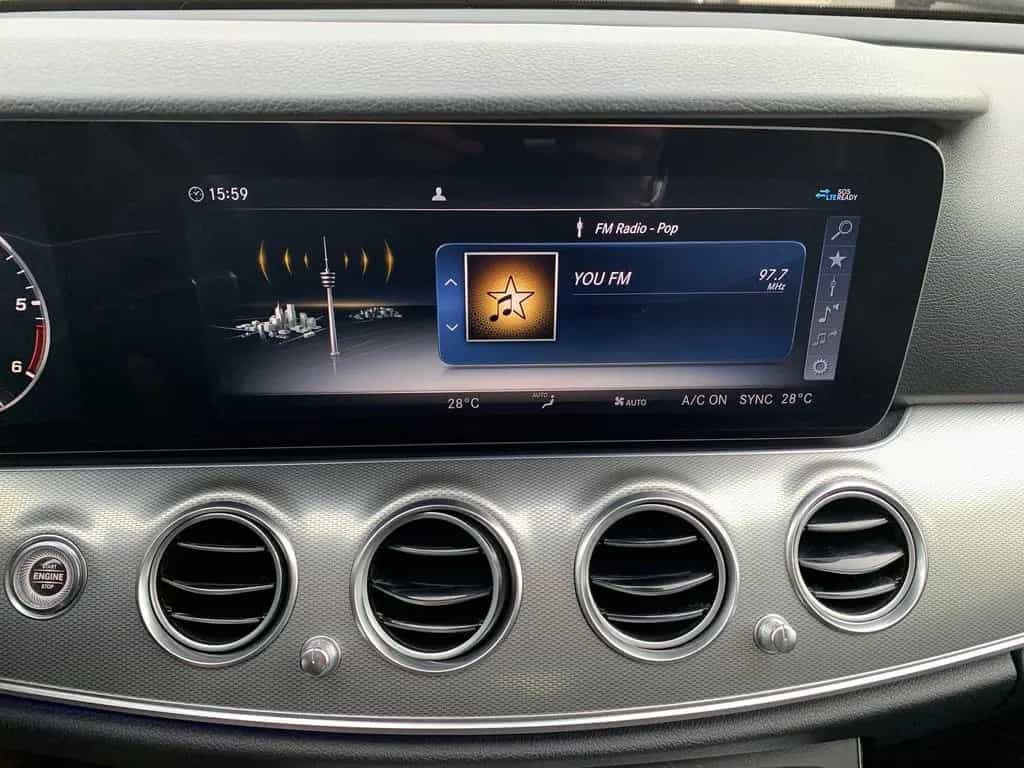 Mercedes-Benz E 300 E300d Limousine AHK+Distronic+LED+Widescreen+RFK 07/2019-photo-24