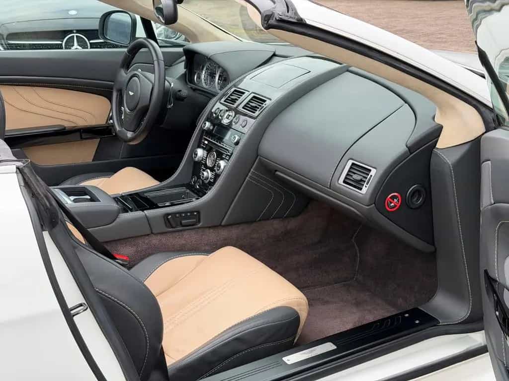 Aston Martin V8 Vantage S Roadster 4.7l Sportshift 06/2012-photo-19
