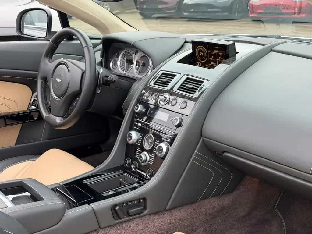 Aston Martin V8 Vantage S Roadster 4.7l Sportshift 06/2012-photo-21