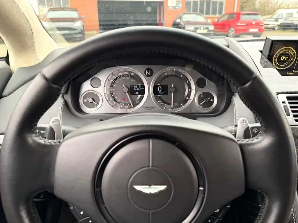 Aston Martin V8 Vantage S Roadster 4.7l Sportshift 06/2012-photo-22