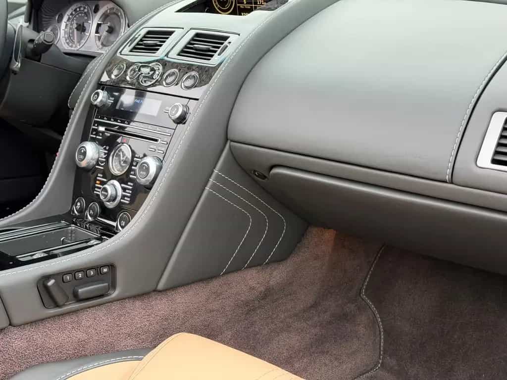 Aston Martin V8 Vantage S Roadster 4.7l Sportshift 06/2012-photo-26