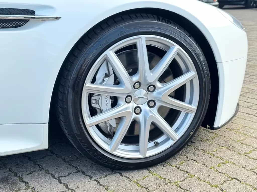 Aston Martin V8 Vantage S Roadster 4.7l Sportshift 06/2012-photo-33