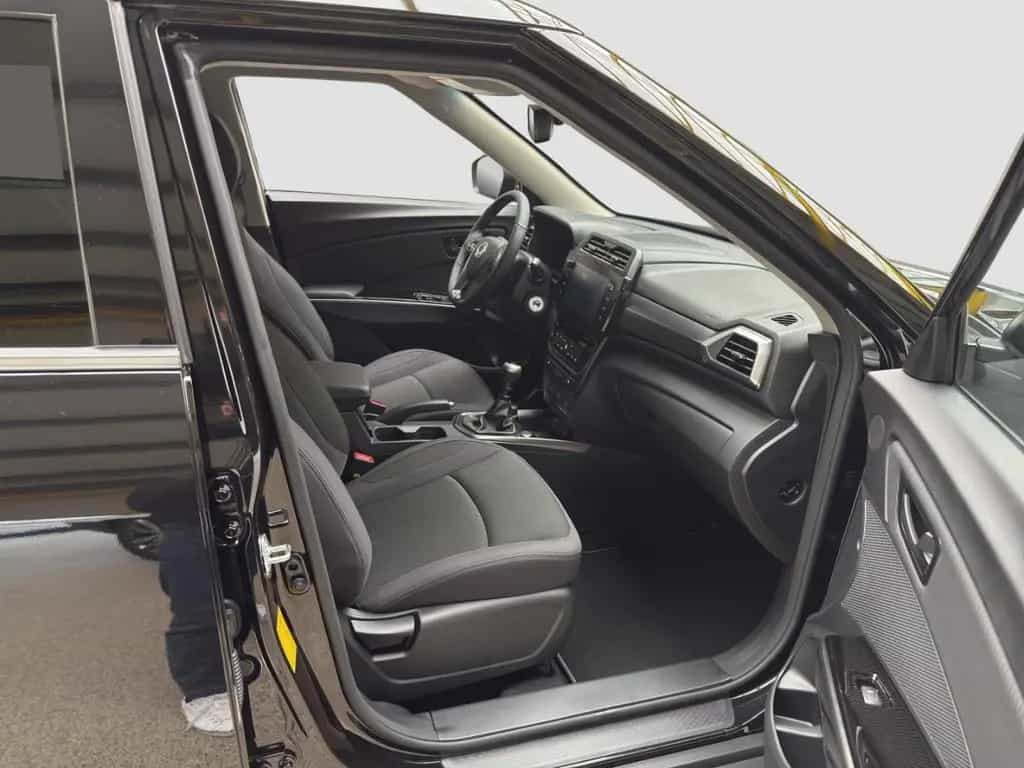 KGM Tivoli Essential 1.5 T-GDi 120 kW EU6e 6 MT 2WD null-photo-9