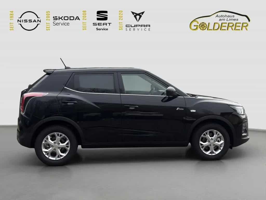 KGM Tivoli Essential 1.5 T-GDi 120 kW EU6e 6 MT 2WD null-photo-3