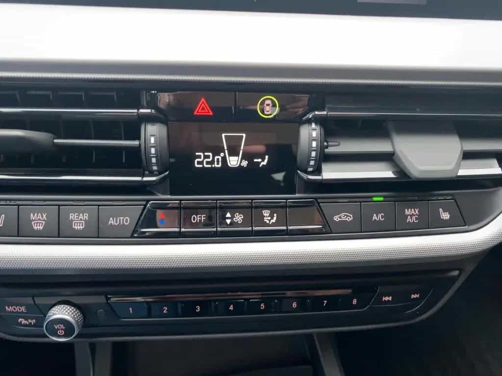 BMW 118 i Advantage *el. Heckklappe*LED*Navi*Sitzhzg. 05/2024-photo-12