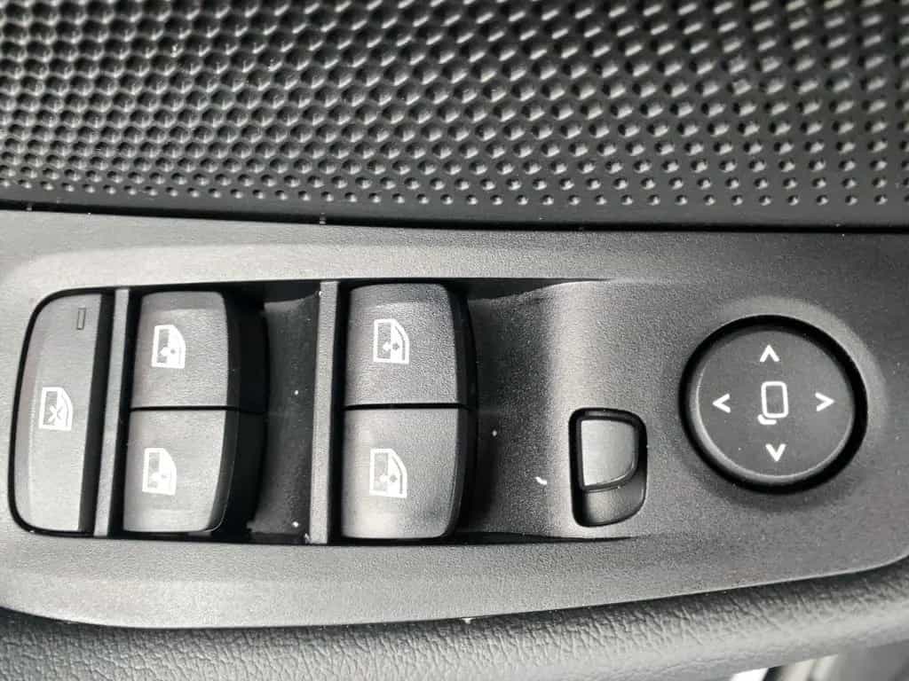 BMW 118 i Advantage *el. Heckklappe*LED*Navi*Sitzhzg. 05/2024-photo-6