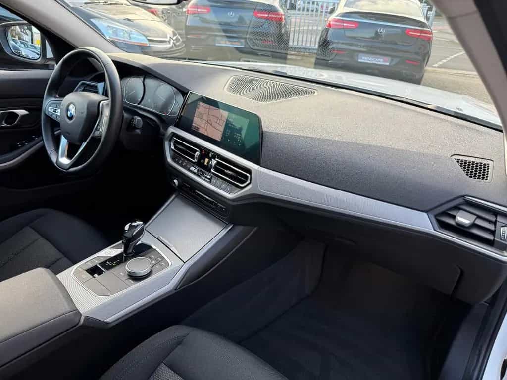 BMW 320 d Touring *ACC*NAVI*Pano* 02/2021-photo-11