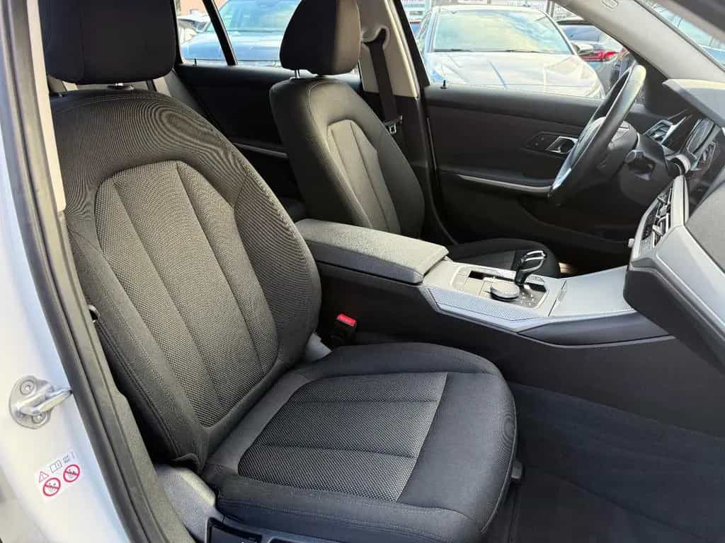 BMW 320 d Touring *ACC*NAVI*Pano* 02/2021-photo-12