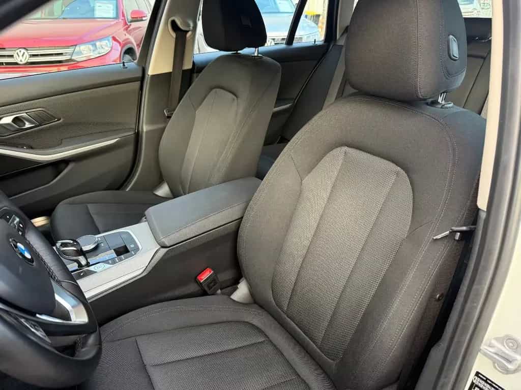 BMW 320 d Touring *ACC*NAVI*Pano* 02/2021-photo-9