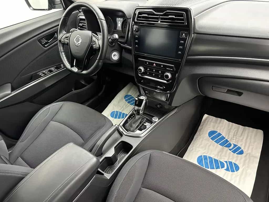 Ssangyong Tivoli "WENIG KM-NAVI-CAM-SITZH-MULTI-ALU" 06/2022-photo-10