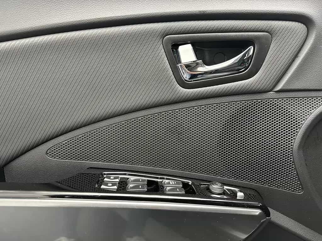 Ssangyong Tivoli "WENIG KM-NAVI-CAM-SITZH-MULTI-ALU" 06/2022-photo-19