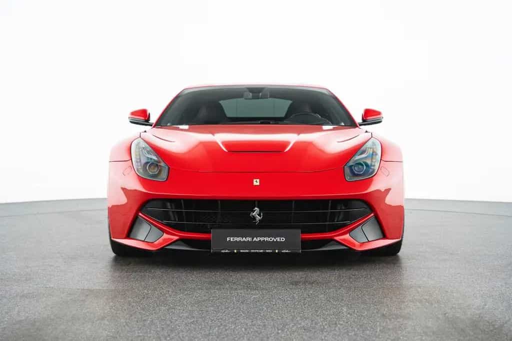Ferrari F12 berlinetta 02/2013-photo-1