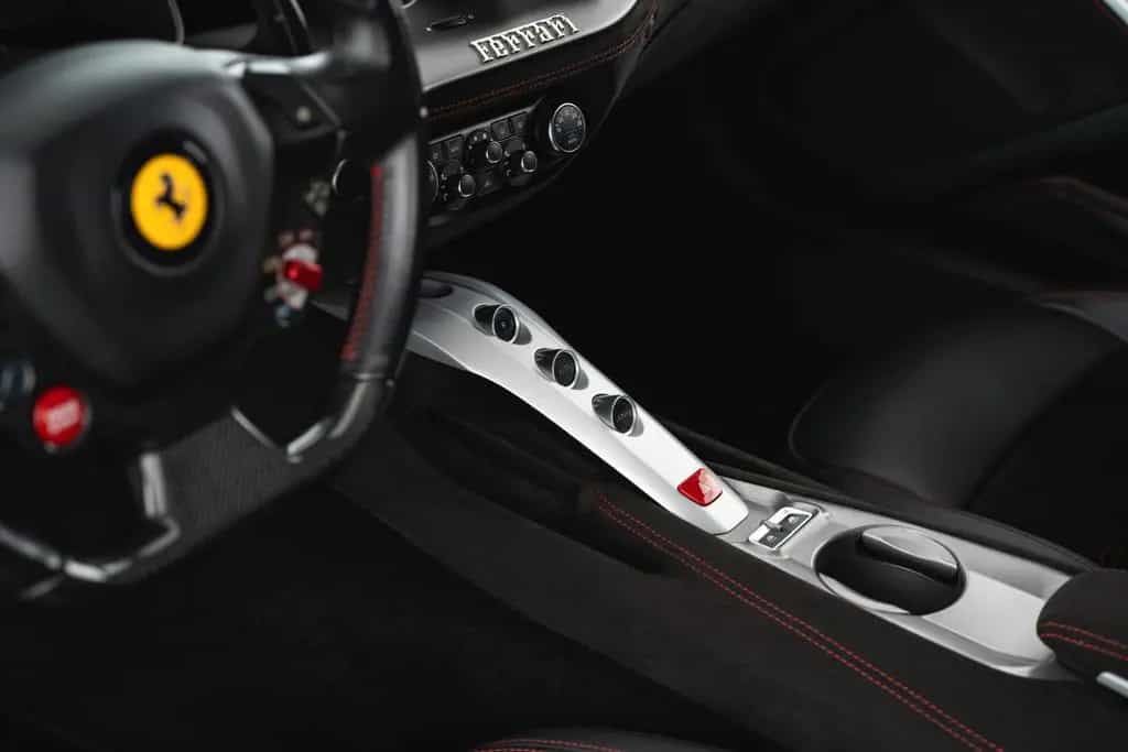 Ferrari F12 berlinetta 02/2013-photo-17