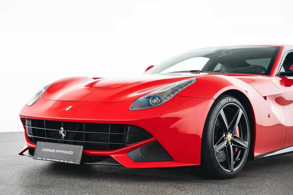 Ferrari F12 berlinetta 02/2013-photo-23