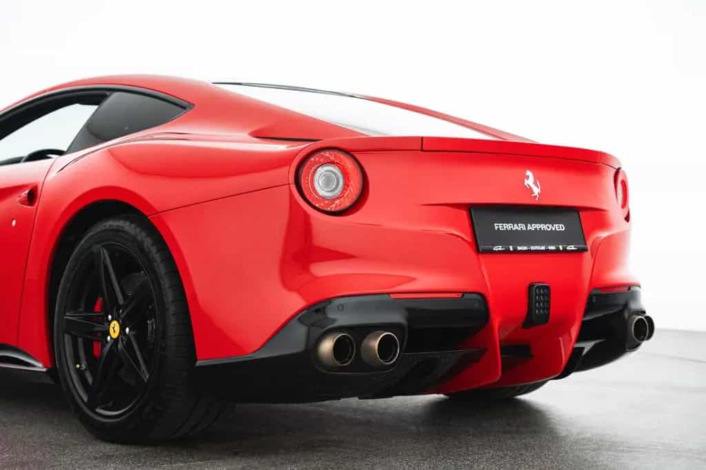 Ferrari F12 berlinetta 02/2013-photo-25
