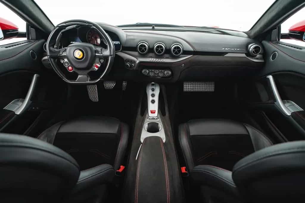 Ferrari F12 berlinetta 02/2013-photo-9