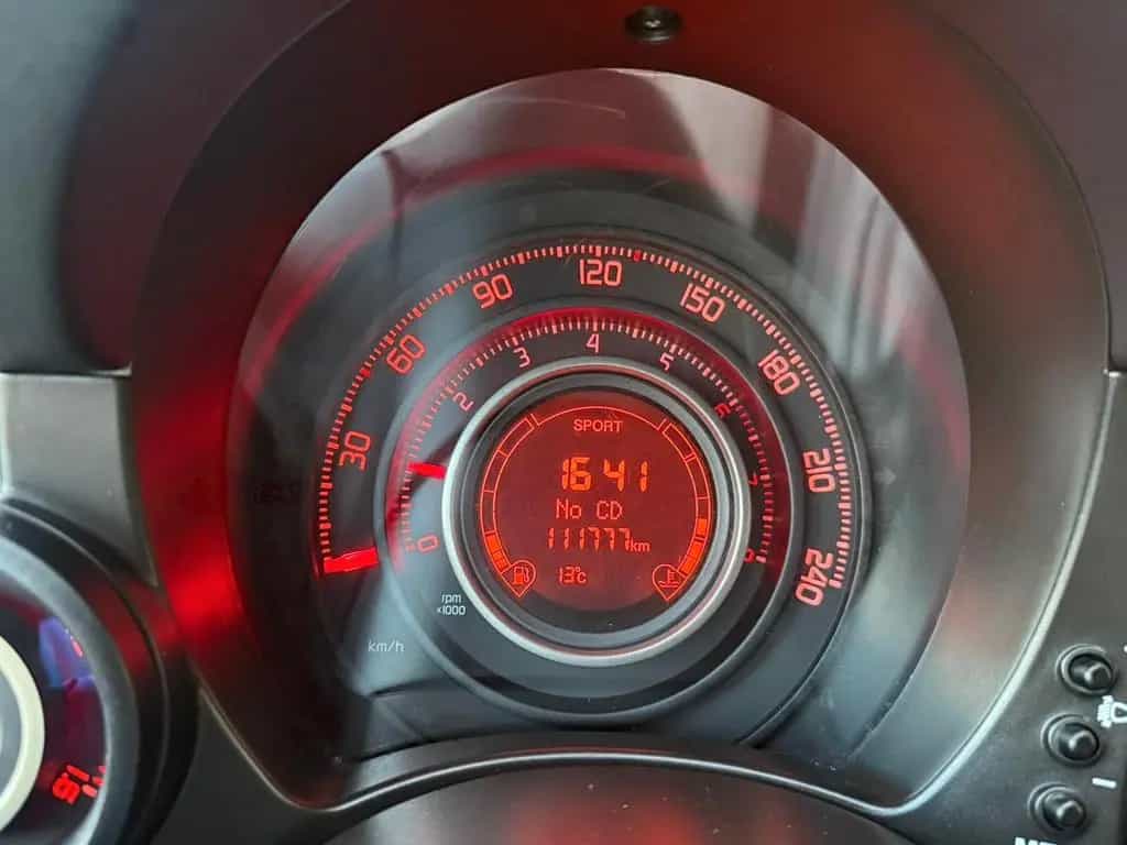 Abarth 595 1.4 Turbo T-Jet 160 CV Competizione 11/2013-photo-6
