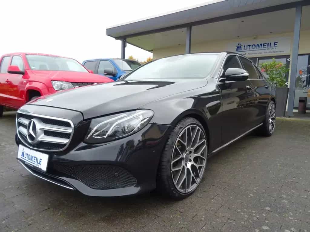 Mercedes-Benz E 350 d AVANTGARDE LED NAVI KAMERA HEAD-UP 10/2016-photo-0