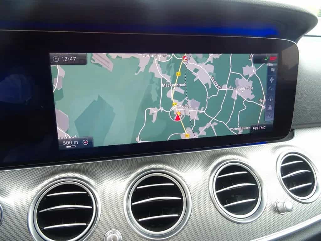 Mercedes-Benz E 350 d AVANTGARDE LED NAVI KAMERA HEAD-UP 10/2016-photo-21