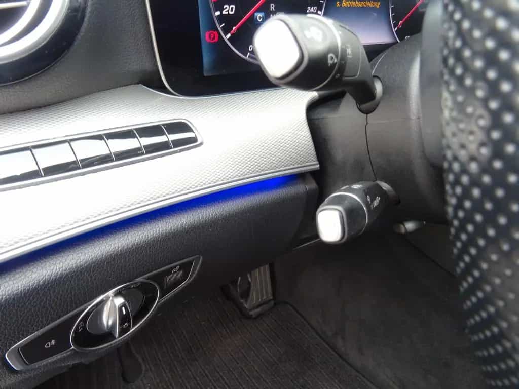 Mercedes-Benz E 350 d AVANTGARDE LED NAVI KAMERA HEAD-UP 10/2016-photo-24