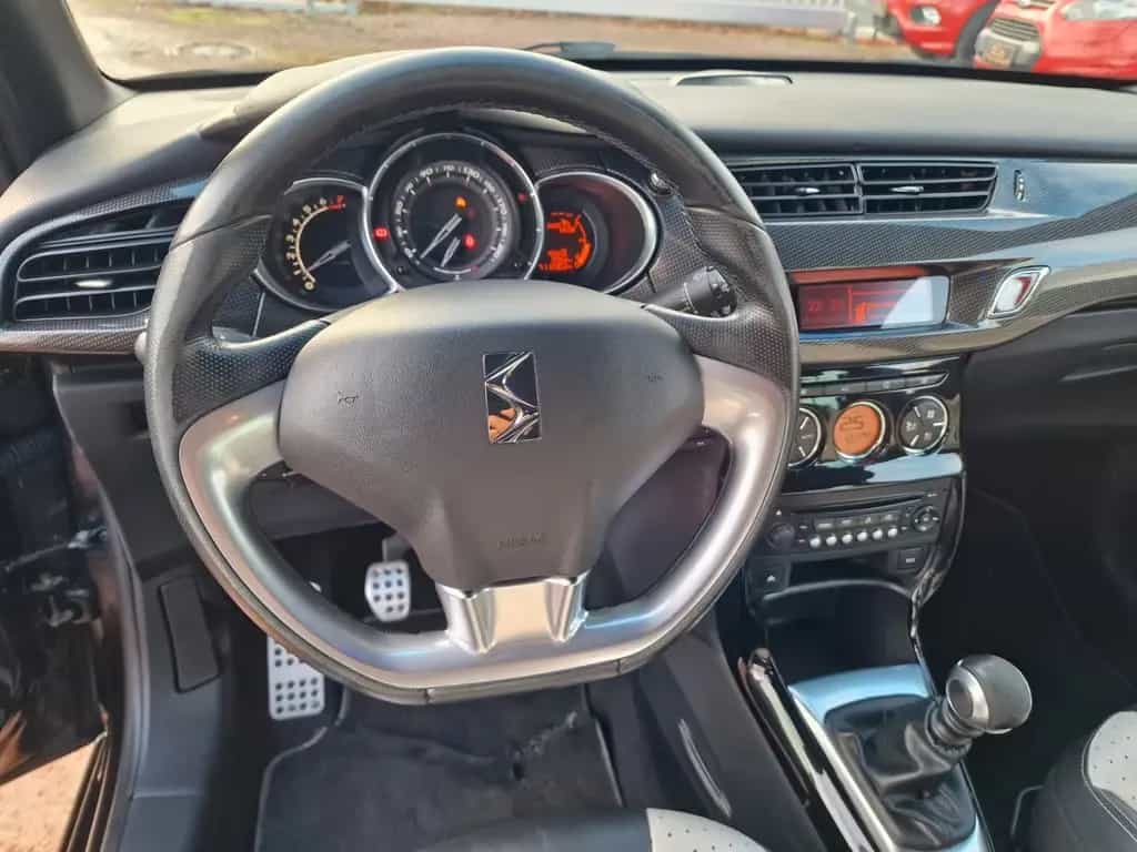 Citroën DS3 SportChic*112TKm*Klimaauto*SHZ*PDC*Garantie 05/2011-photo-23