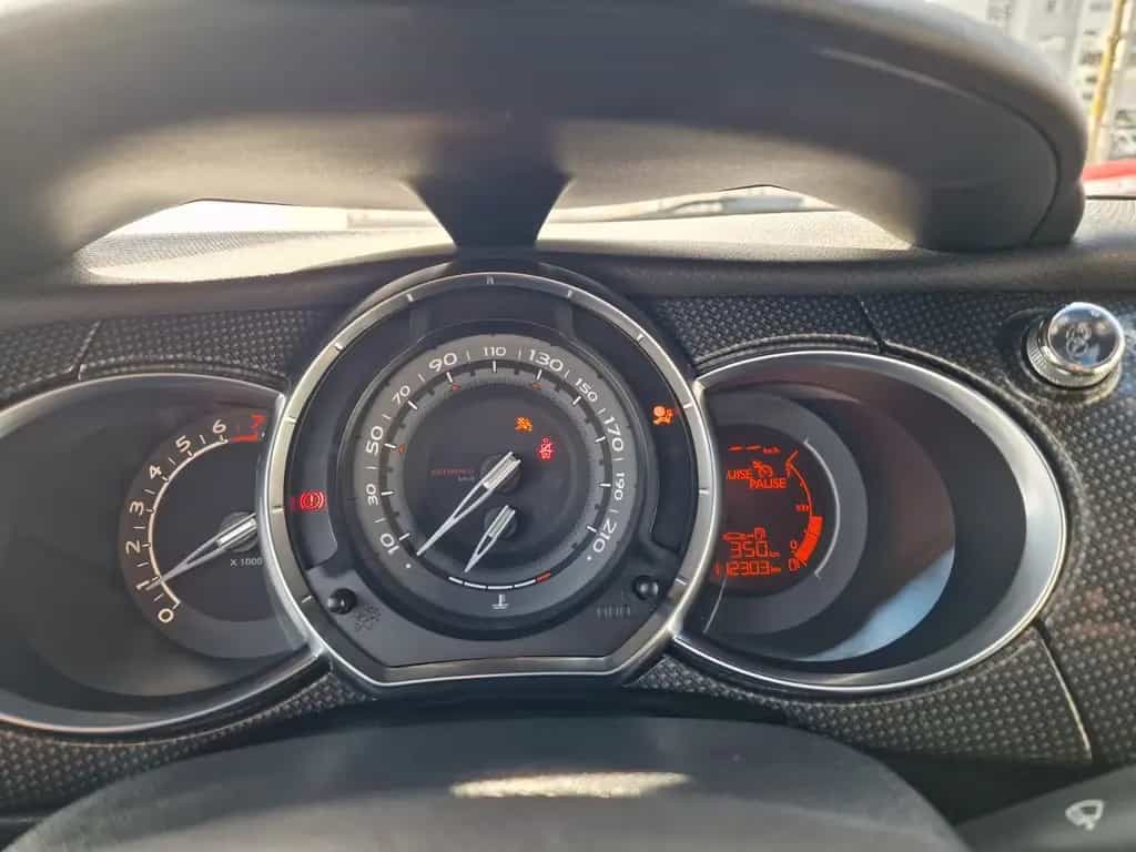 Citroën DS3 SportChic*112TKm*Klimaauto*SHZ*PDC*Garantie 05/2011-photo-32