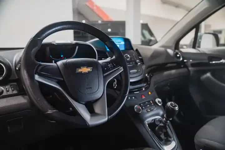 Chevrolet Orlando 1.8 LTZ 02/2011-photo-2