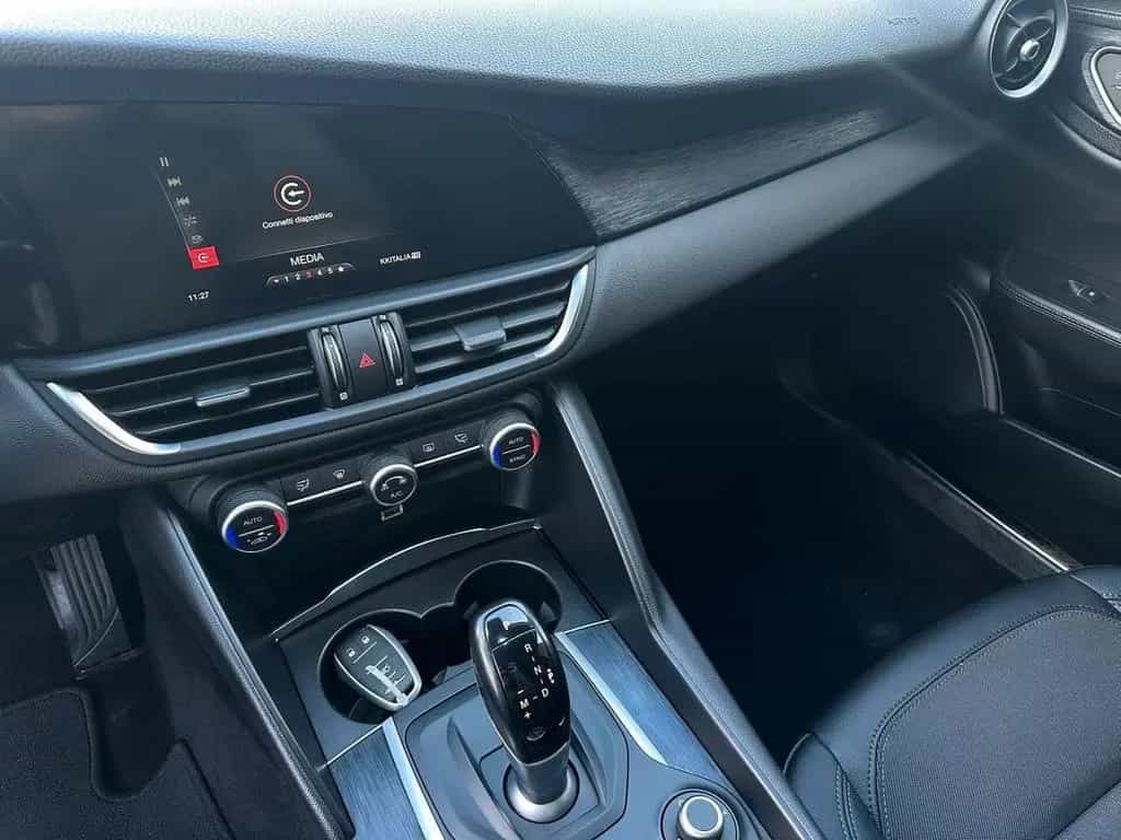Alfa Romeo Giulia 2.2 Turbodiesel 160 CV AT8 Sup 02/2019-photo-11