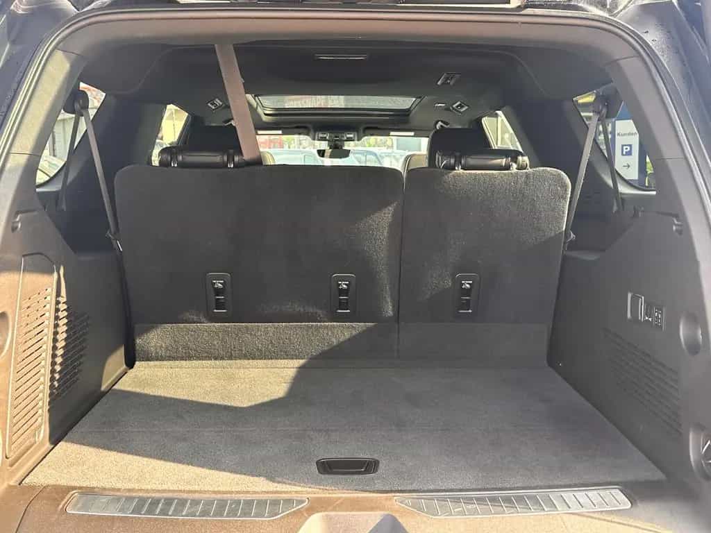 Chevrolet Suburban 5.3l V8 Premier 4x4*LED*Panodach 06/2021-photo-24