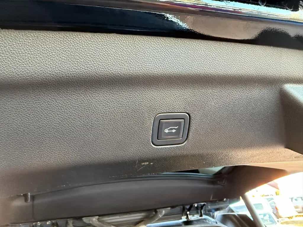Chevrolet Suburban 5.3l V8 Premier 4x4*LED*Panodach 06/2021-photo-34