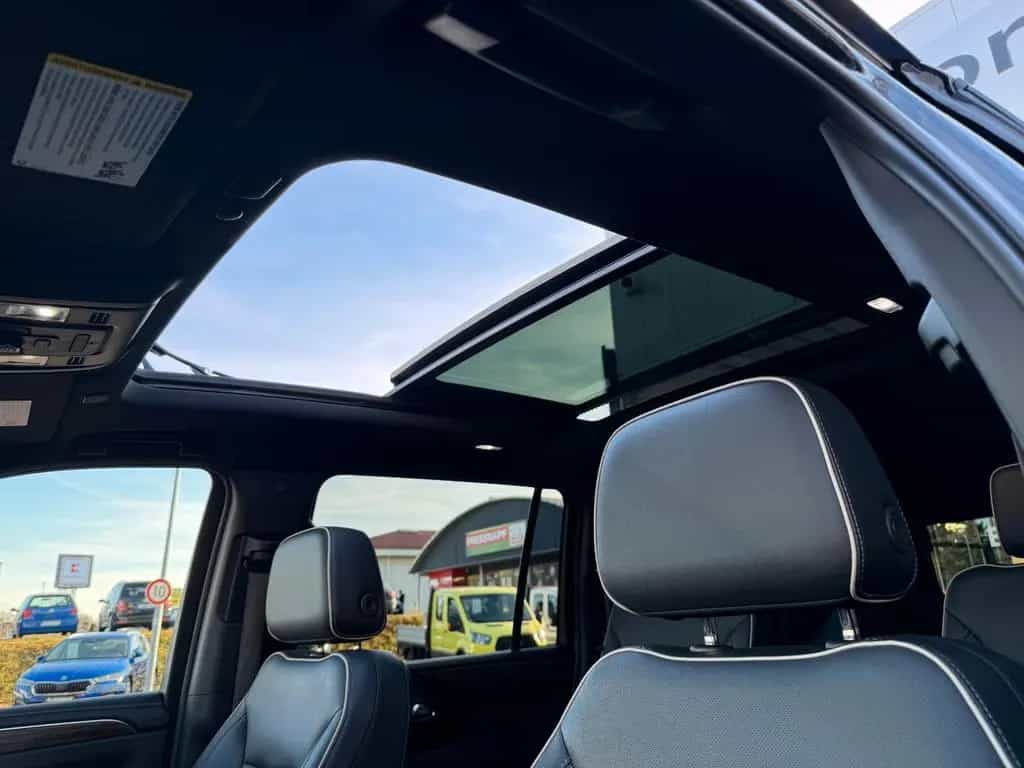 Chevrolet Suburban 5.3l V8 Premier 4x4*LED*Panodach 06/2021-photo-35