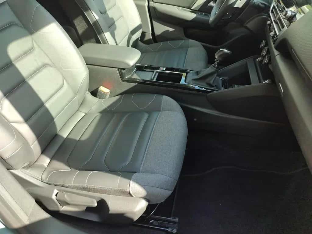 Citroën C4 Shine *HEAD-UP*NAVI*LEDER*KAMERA* 09/2023-photo-9