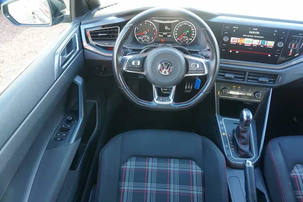 Volkswagen Polo 2.0 TSI GTI DSG LED Navi ACC PDC Sportsitze 06/2018-photo-8