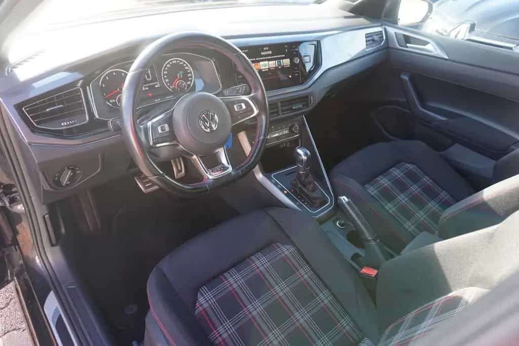 Volkswagen Polo 2.0 TSI GTI DSG LED Navi ACC PDC Sportsitze 06/2018-photo-9