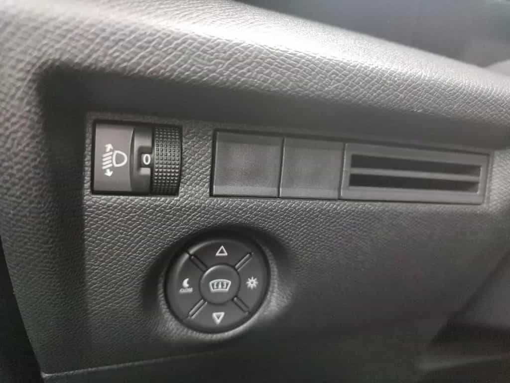 Citroën C4 Shine *HEAD-UP*NAVI*LEDER*KAMERA* 09/2023-photo-27