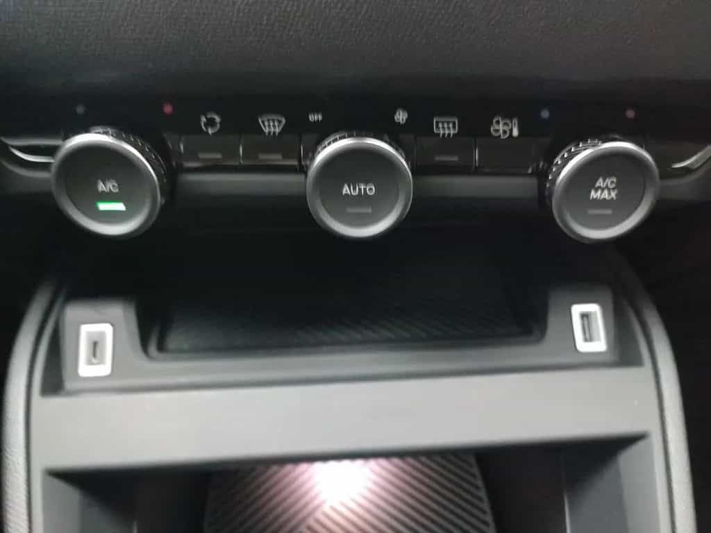 Citroën C4 Shine *HEAD-UP*NAVI*LEDER*KAMERA* 09/2023-photo-17