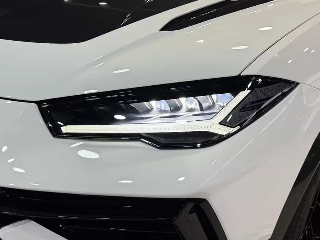 Lamborghini Urus Performante*FULLCARBON*ALCANTARA*KERAMIK 07/2024-photo-9