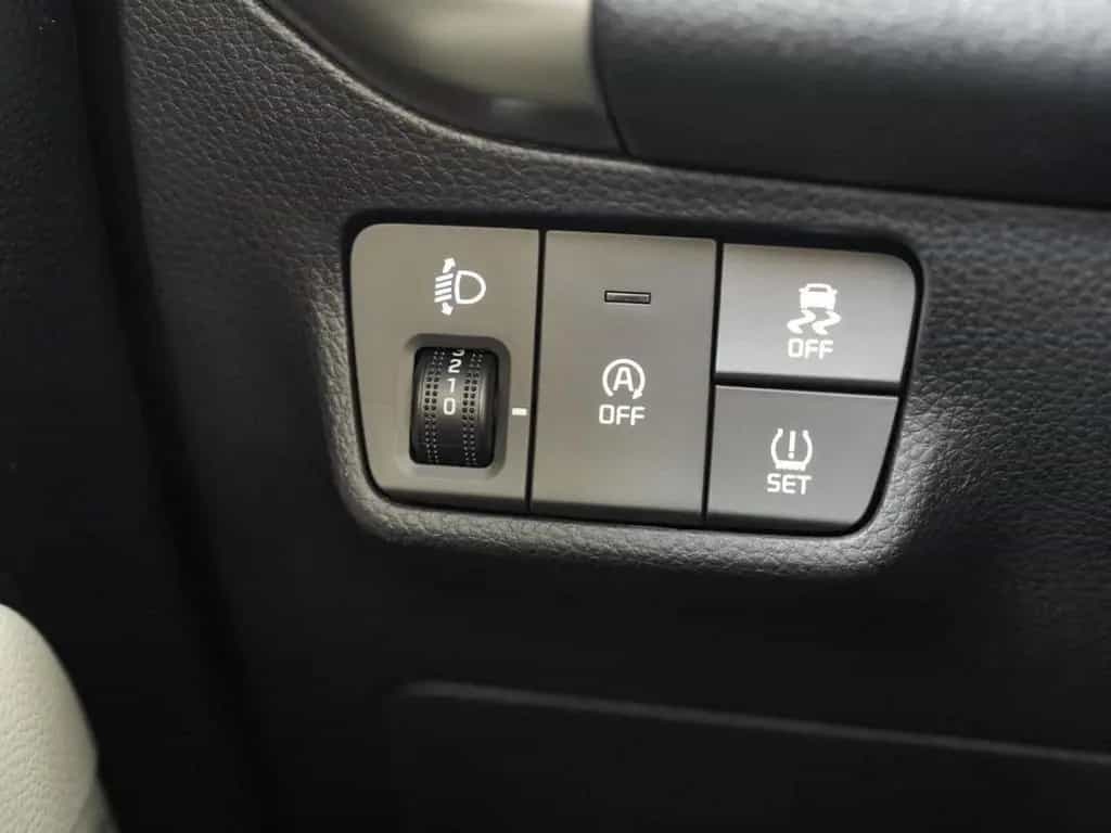 Kia Stonic 1.0T DCT GT-Line Kamera Lenkradheizung 01/2026-photo-9